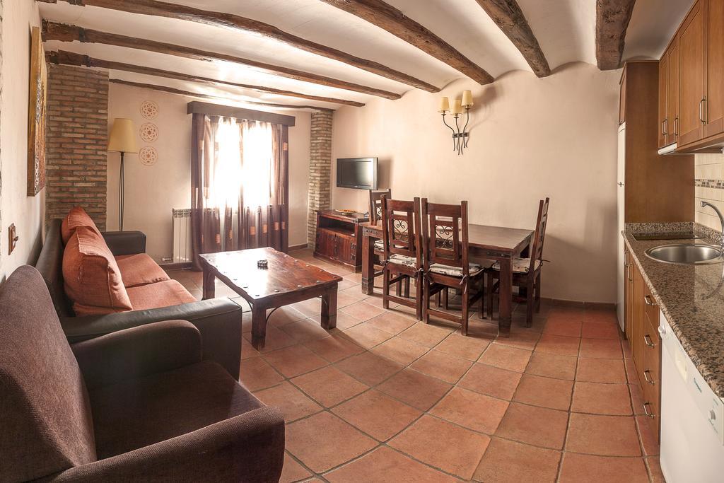 Apartamentos Los Aljezares Gea de Albarracín Exteriör bild